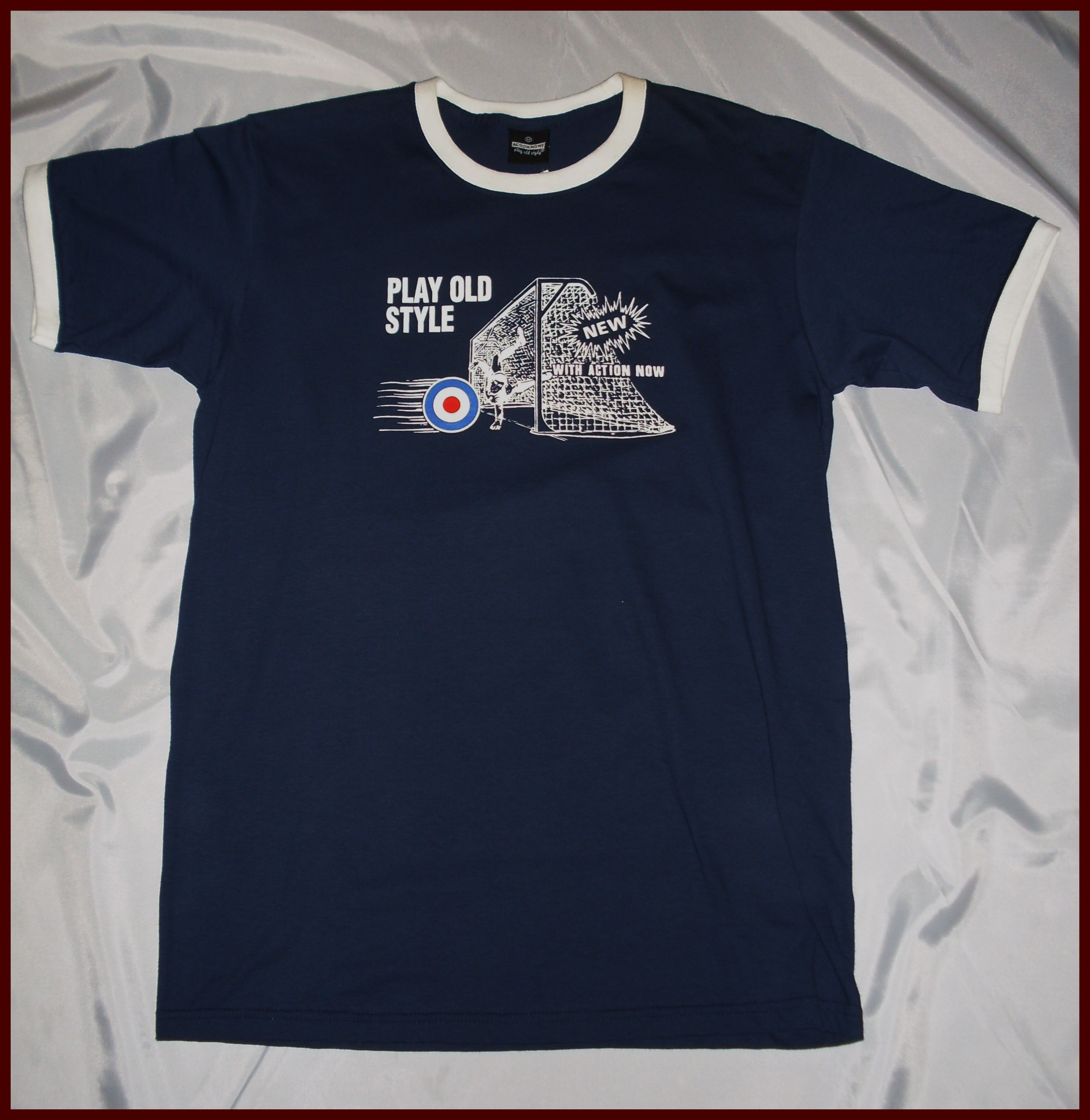T-Shirt "Play Old Style" navy-white